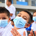 Regresa el cubrebocas por alza en enfermedades respiratorias